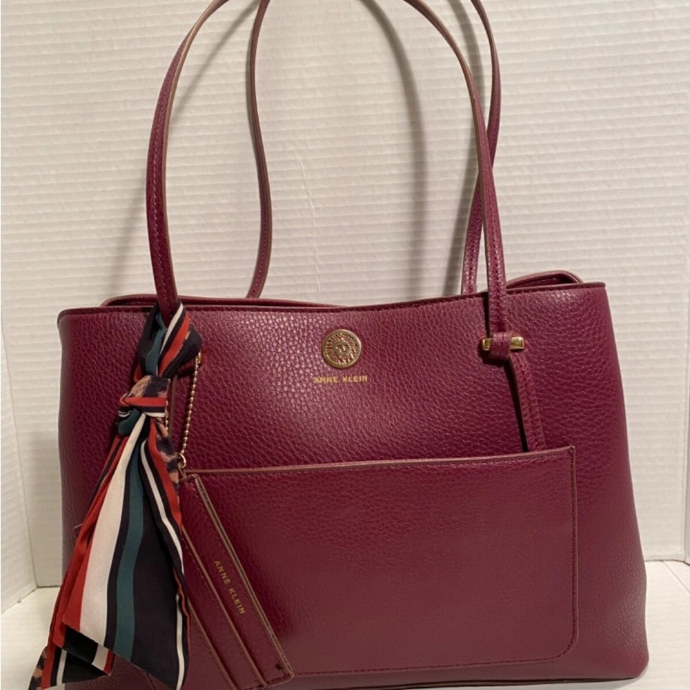 Anne Klein Purse ToteHandbag Burgundy PebbleTexture With Pouch Great Condition